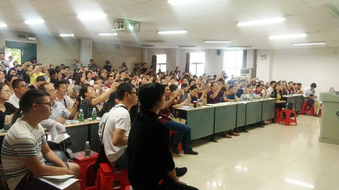 生物分會場，主講專家：九江市一中江雪青老師